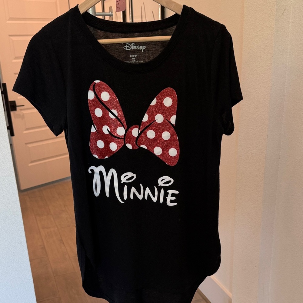Disney Minnie Mouse Black Tee with Red Bow